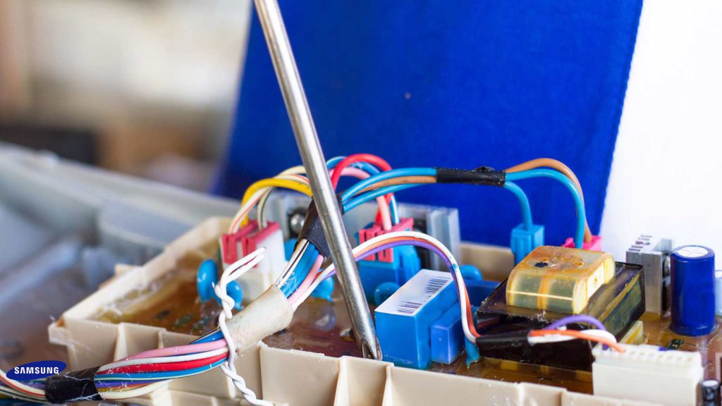 تعمیر برد ماشین لباسشویی سامسونگ (علل خرابی، روش‌ها و نکات مهم)